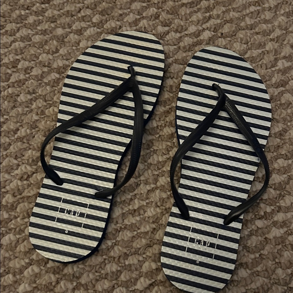 NWT Striped Blue and White Gap Flip Flops